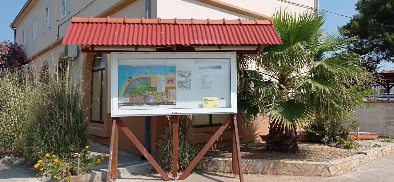 Veni Mobilhaz Hotel Privlaka  Croatia